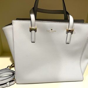 Kate Spade tote in almost new condition. Interior very clean.